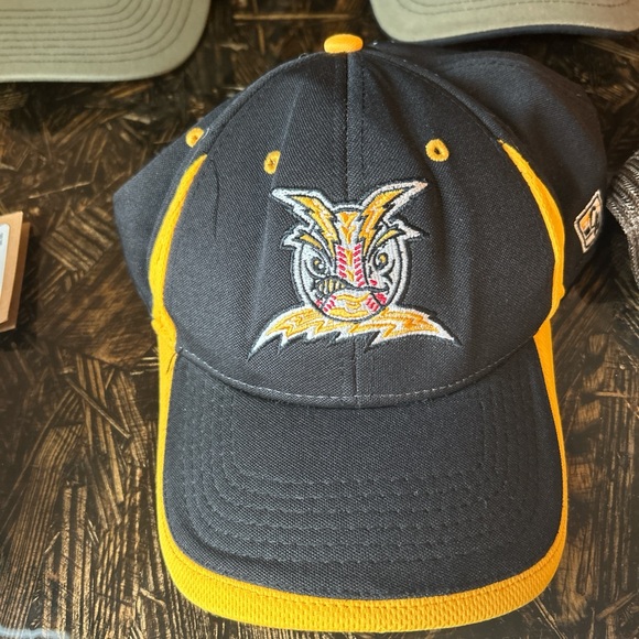 Colorful Cap Collection - Picture 5 of 8